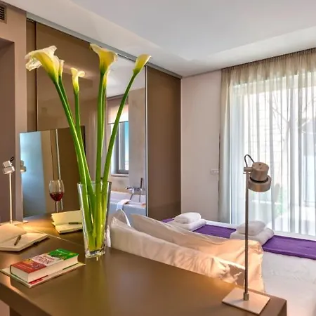 Youphoria Sea View Villa *